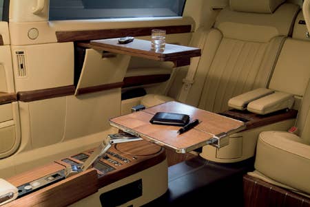 Phaeton Lounge