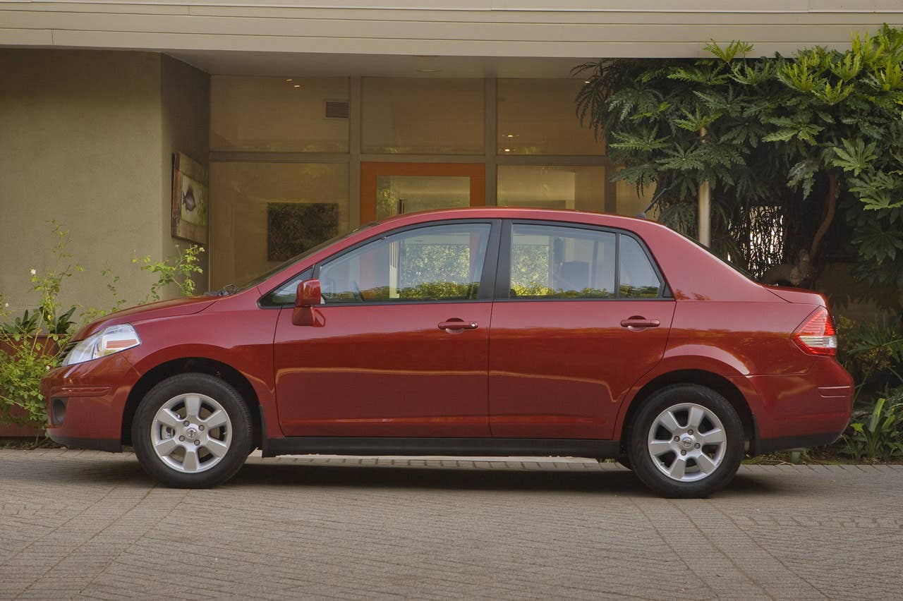 2011 Nissan Versa sedan