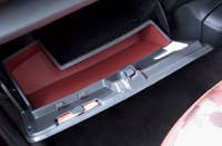 Nissan Micra C+C+Conran