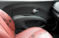 Nissan Micra C+C+Conran