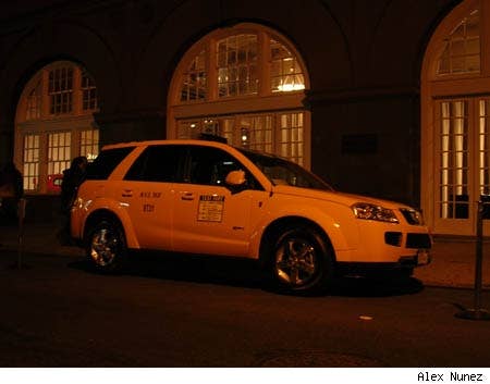 Saturn Vue Green Line Taxi, Photo by Alex Nunez