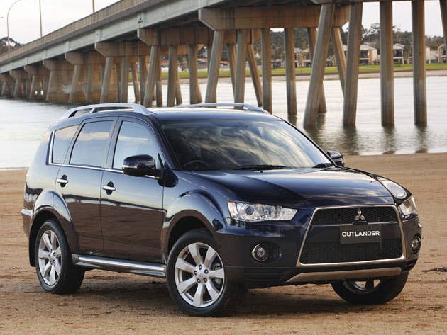 1:43 VITESSE MITSUBISHI Outlander Macau Police 2010 Black White VE29393 EUR 39,85 - FR