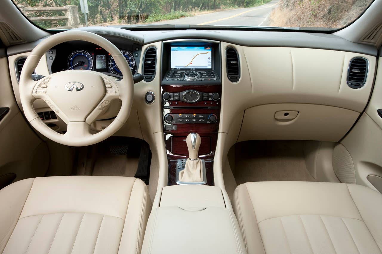 2011 Infiniti EX interior