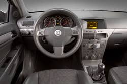 2008 Saturn Astra interior