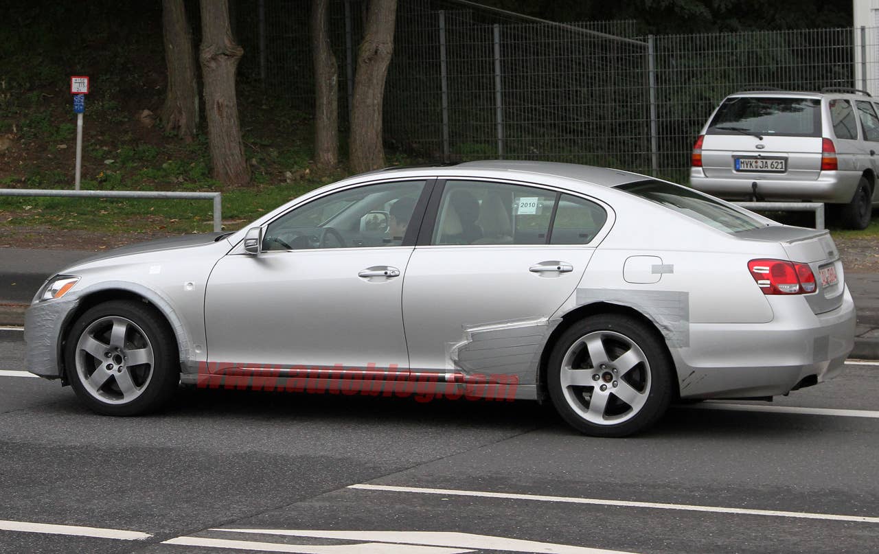 Next-generation Lexus GS spy shots