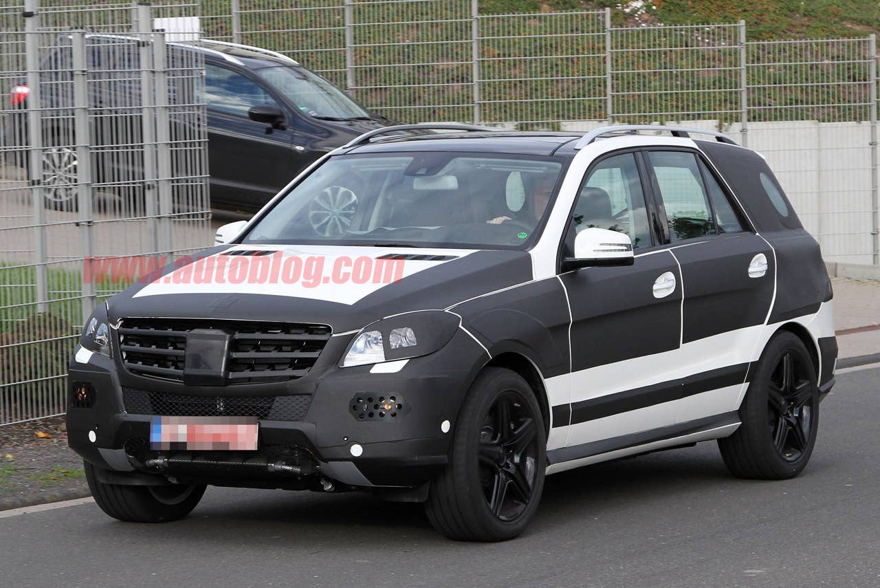 Spy Shots: Mercedes-Benz ML AMG