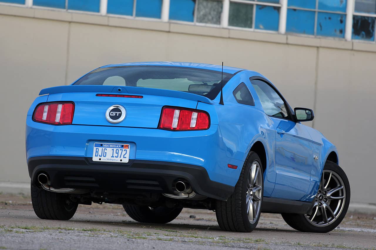 Performance: 2011 Ford Mustang