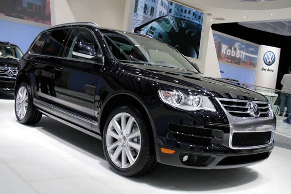 Detroit 2009: Volkswagen Touareg Lux Limited sports J. Crew colors