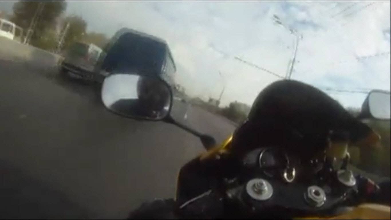Russian commute on Yamaha R1