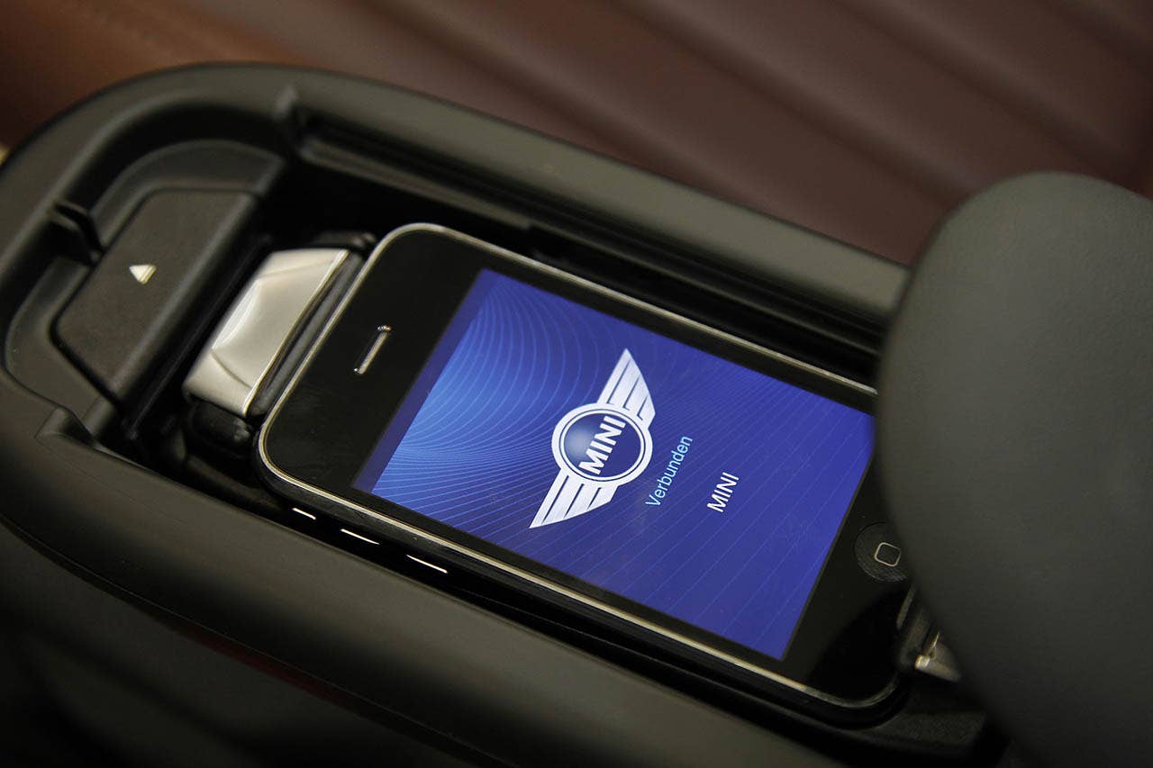 MINI Connected (09/2010)