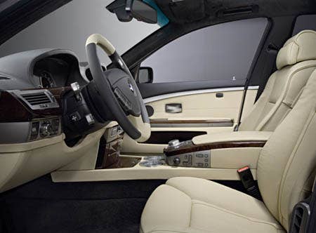 7 Series Exclusive Edition - Stratus Grey/Ecru