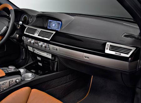 7 Series Exclusive Edition - Carbon Black/Gold Brown