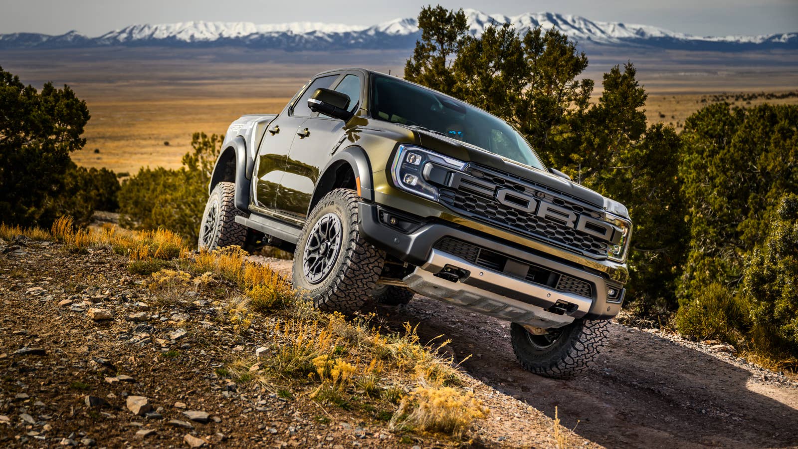 Do not attempt unless you have special off-road driving training and are driving on a closed course. Always consult the owner’s manual before off-road driving, know your terrain and trail difficulty, and use appropriate safety gear.