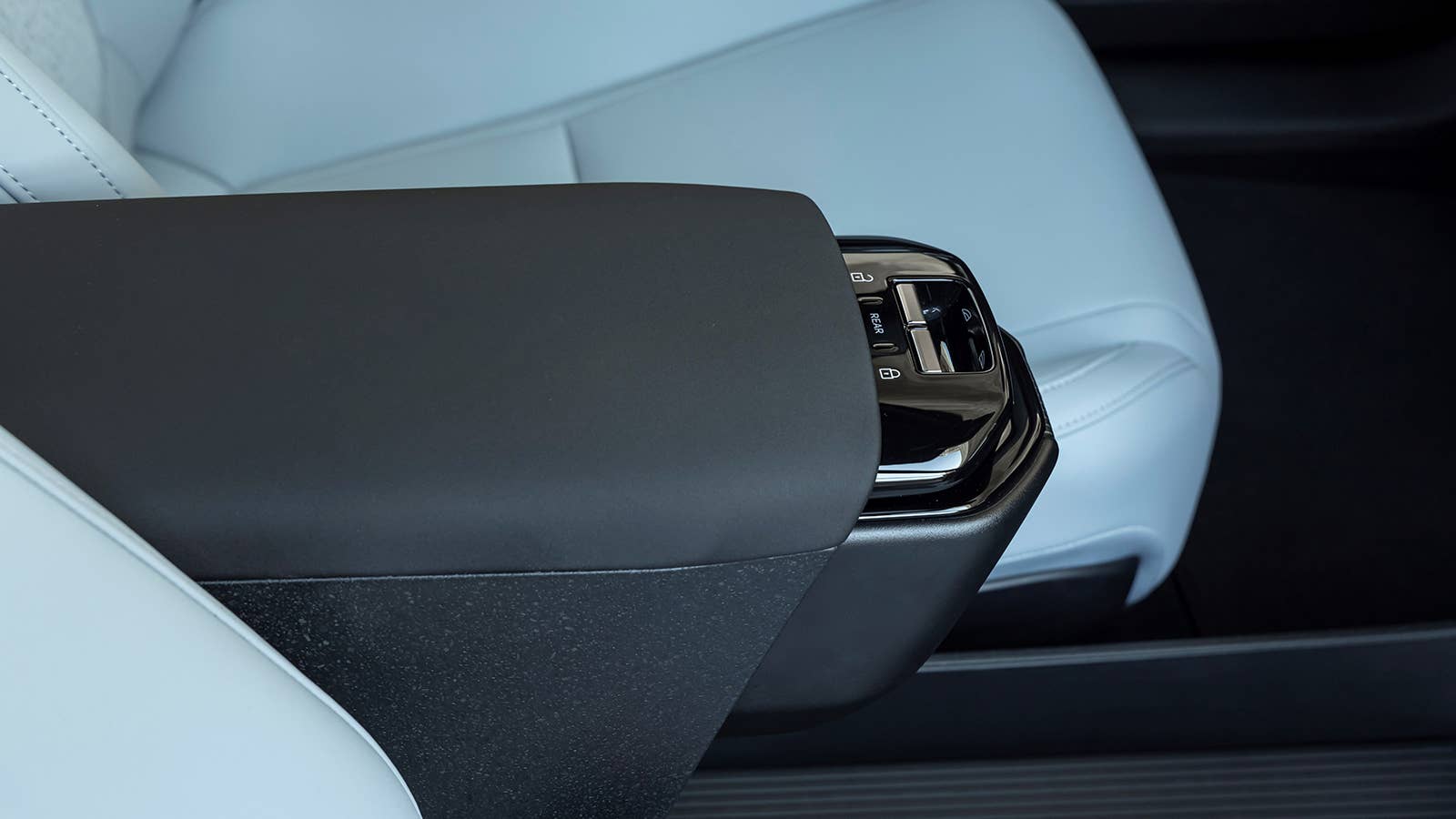 Volvo EX30 interior
