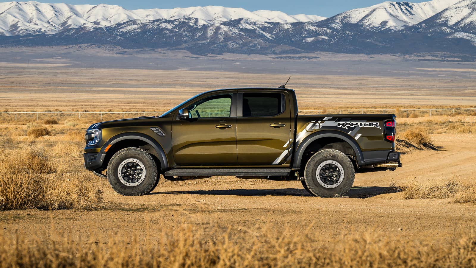 Do not attempt unless you have special off-road driving training and are driving on a closed course. Always consult the owner’s manual before off-road driving, know your terrain and trail difficulty, and use appropriate safety gear.