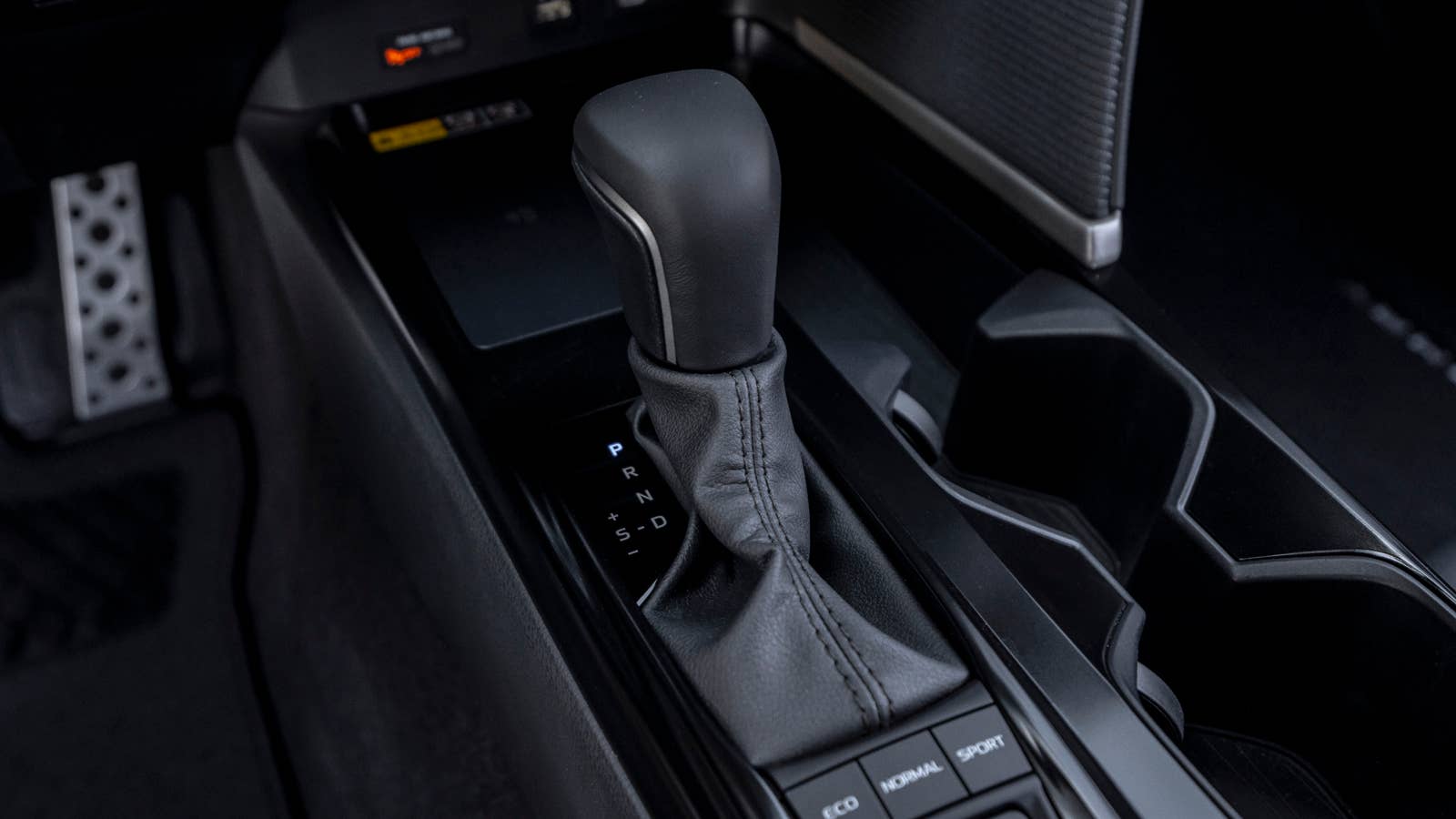 2025 Toyota Camry SE shifter
