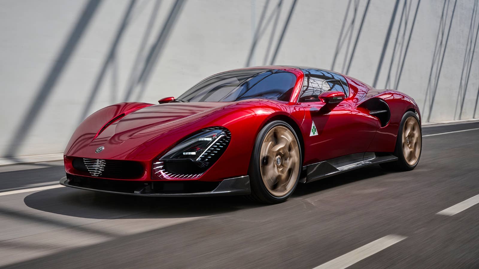 Alfa Romeo 33 Stradale is a fast Alfa, developed fast - Autoblog