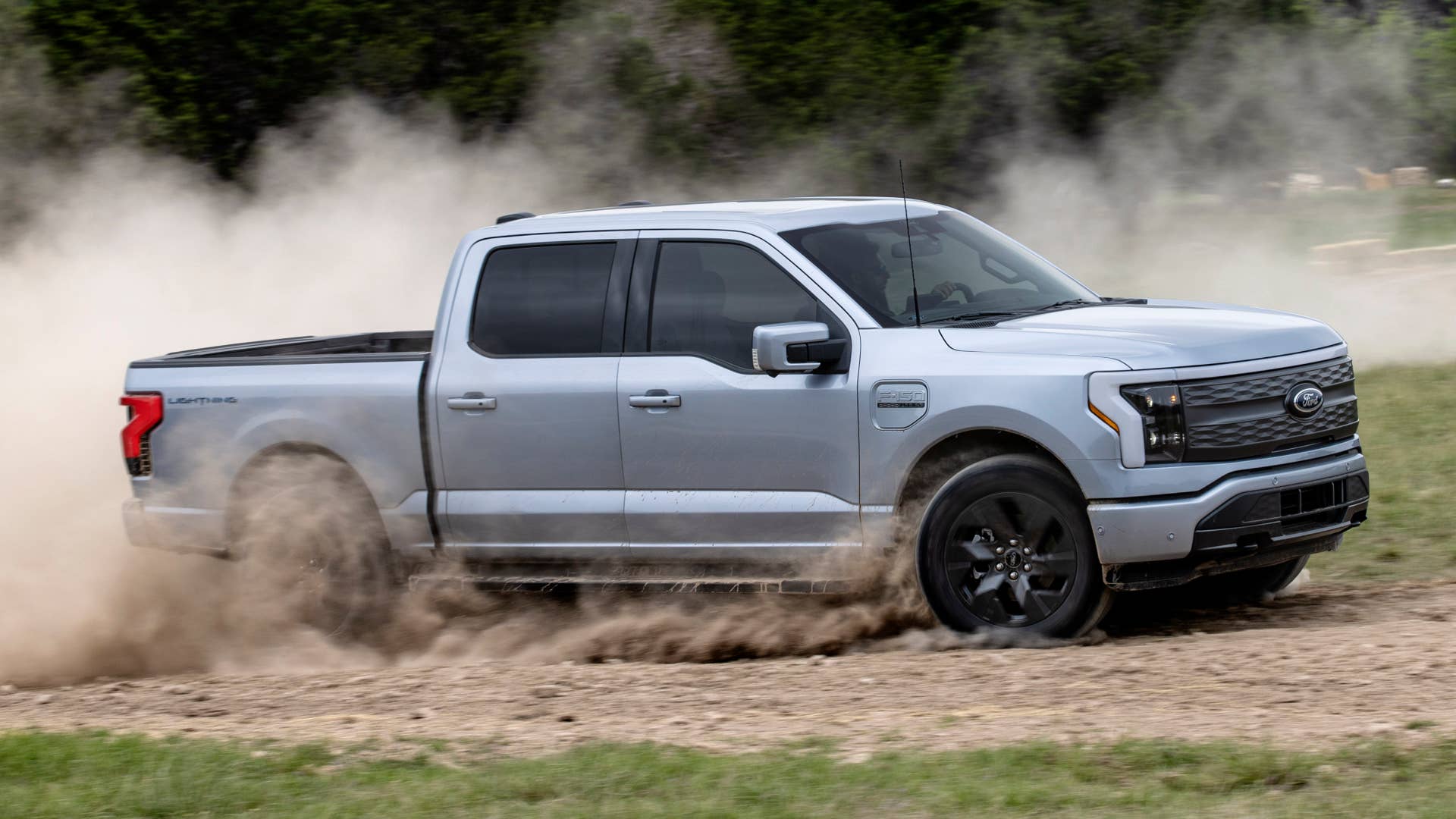 Always consult the Owner’s Manual before off-road driving, know your terrain and trail difficulty, and use appropriate safety gear.