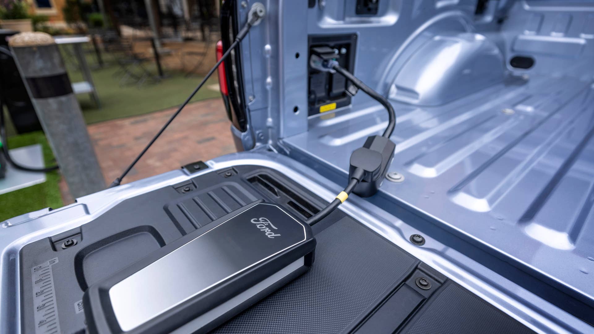 Vehicle shown with available and aftermarket equipment. See Owner’s Manual for important operating instructions.