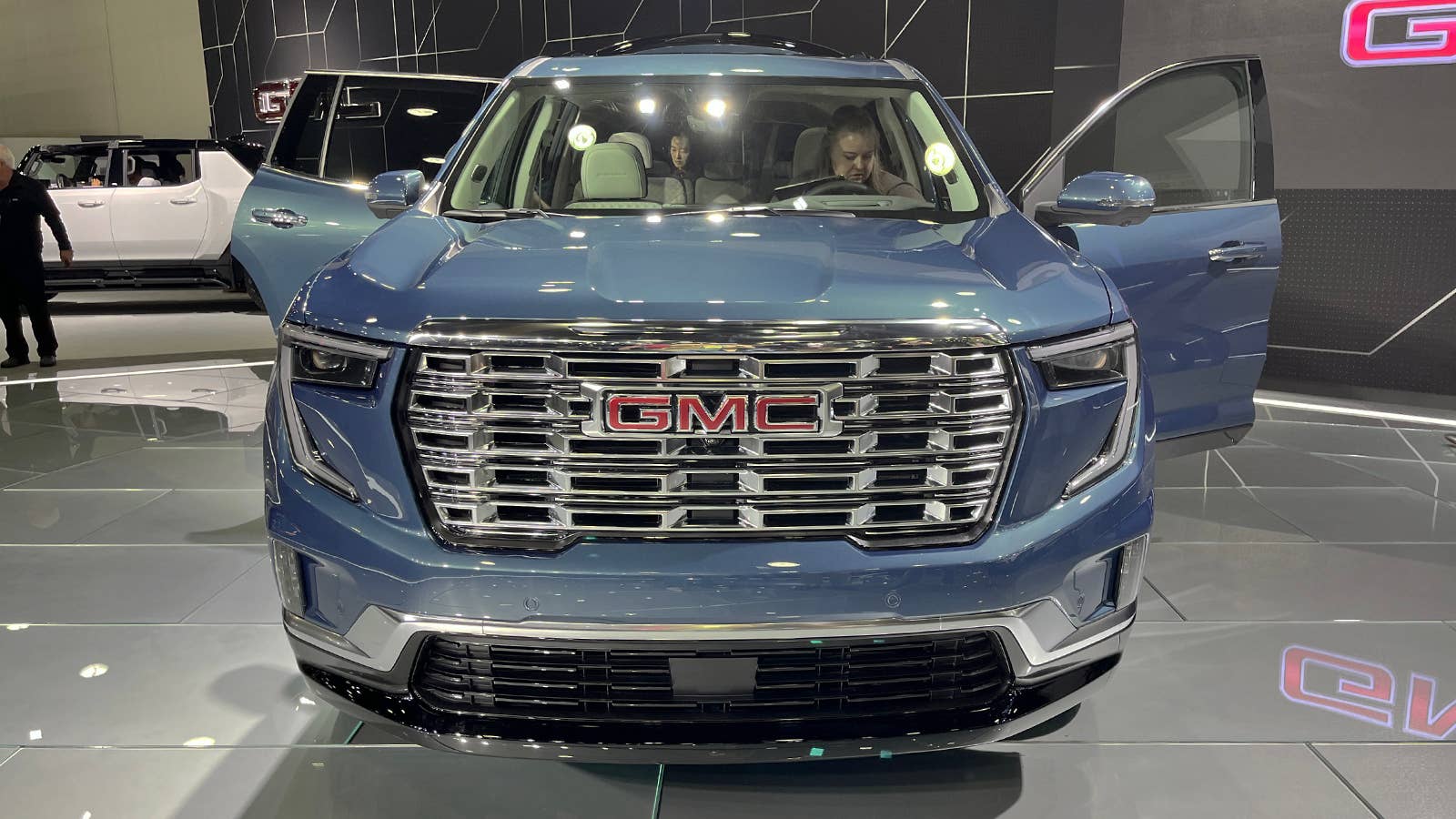 2024 GMC Acadia Denali