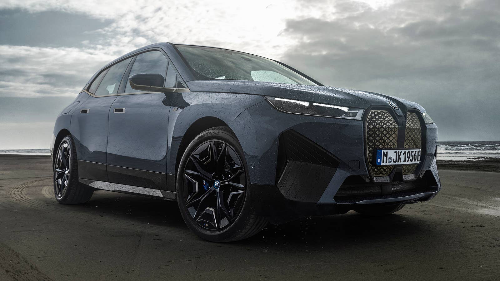 2023 BMW iX M60