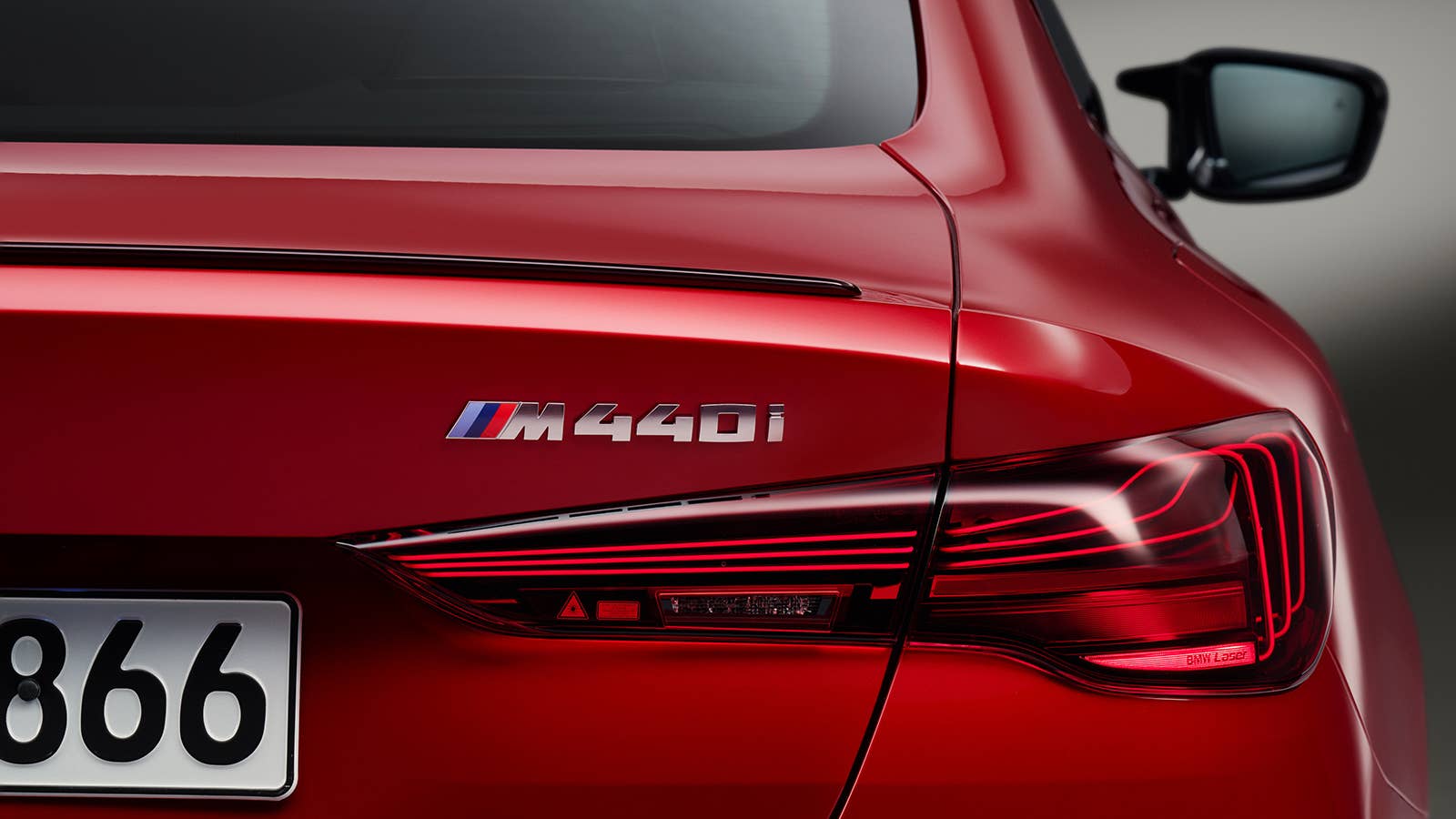 2025 BMW M440i