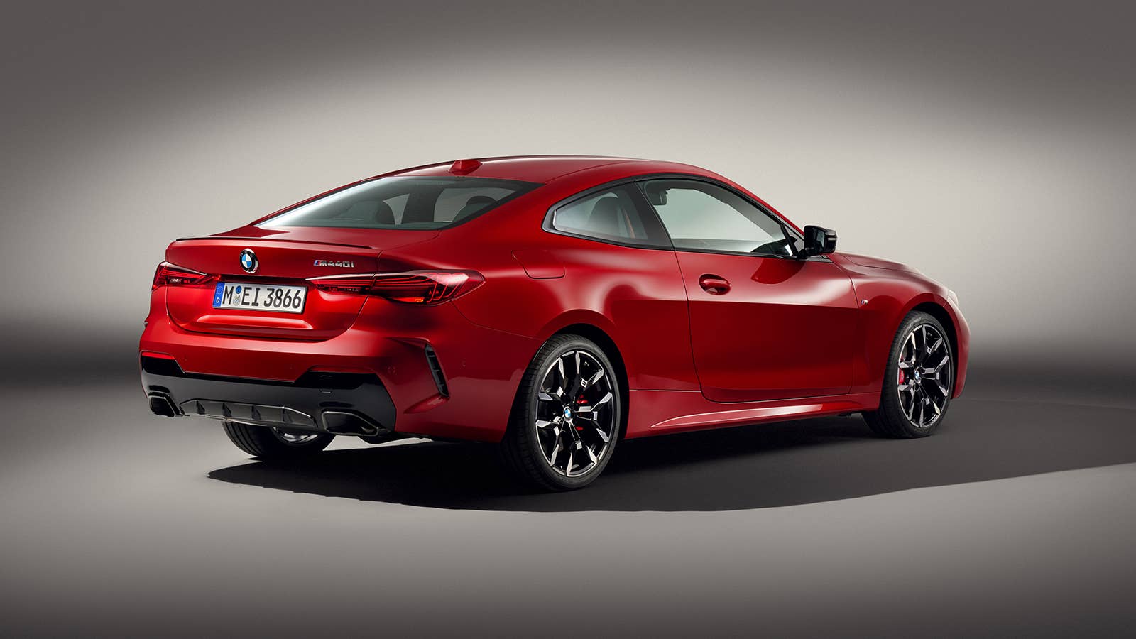 2025 BMW M440i