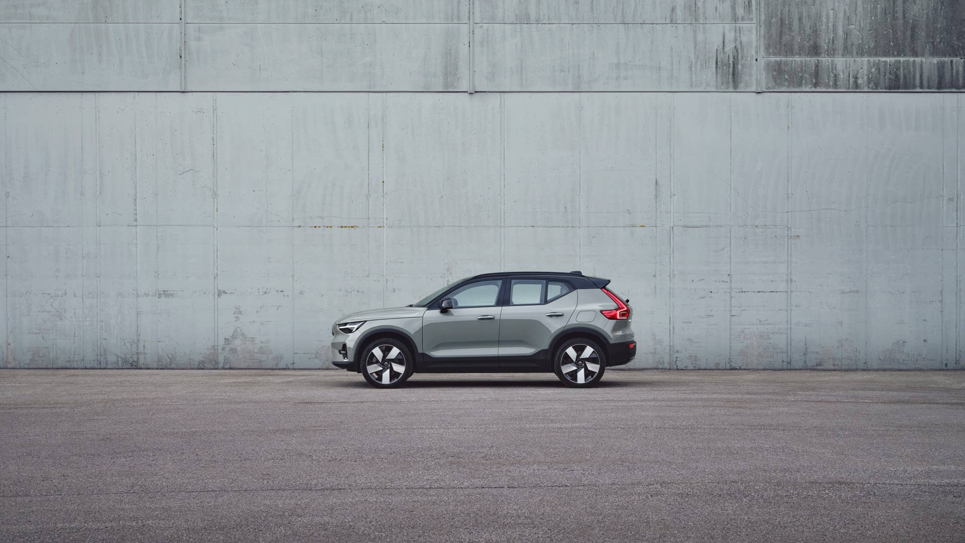 XC40 Recharge Twin, Sage Green