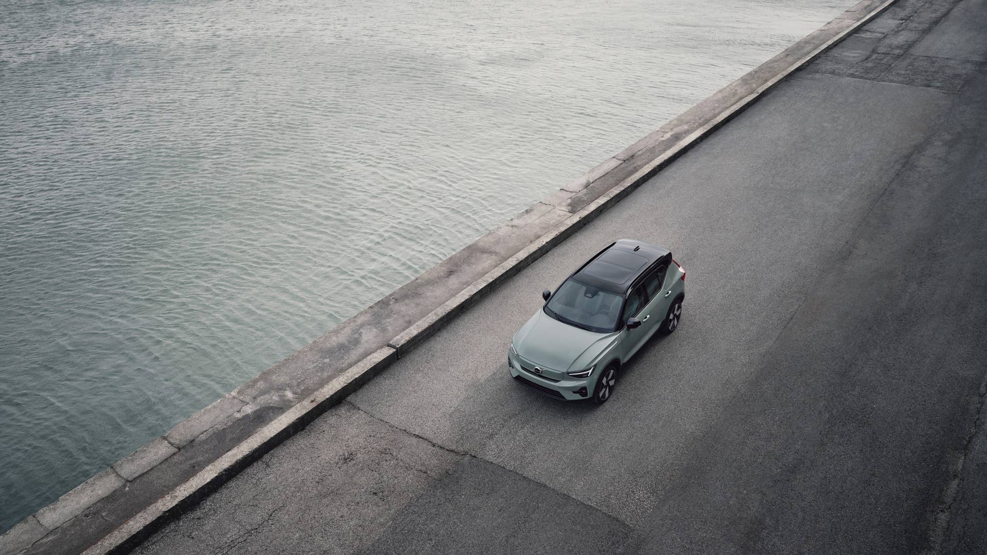 XC40 Recharge Twin, Sage Green