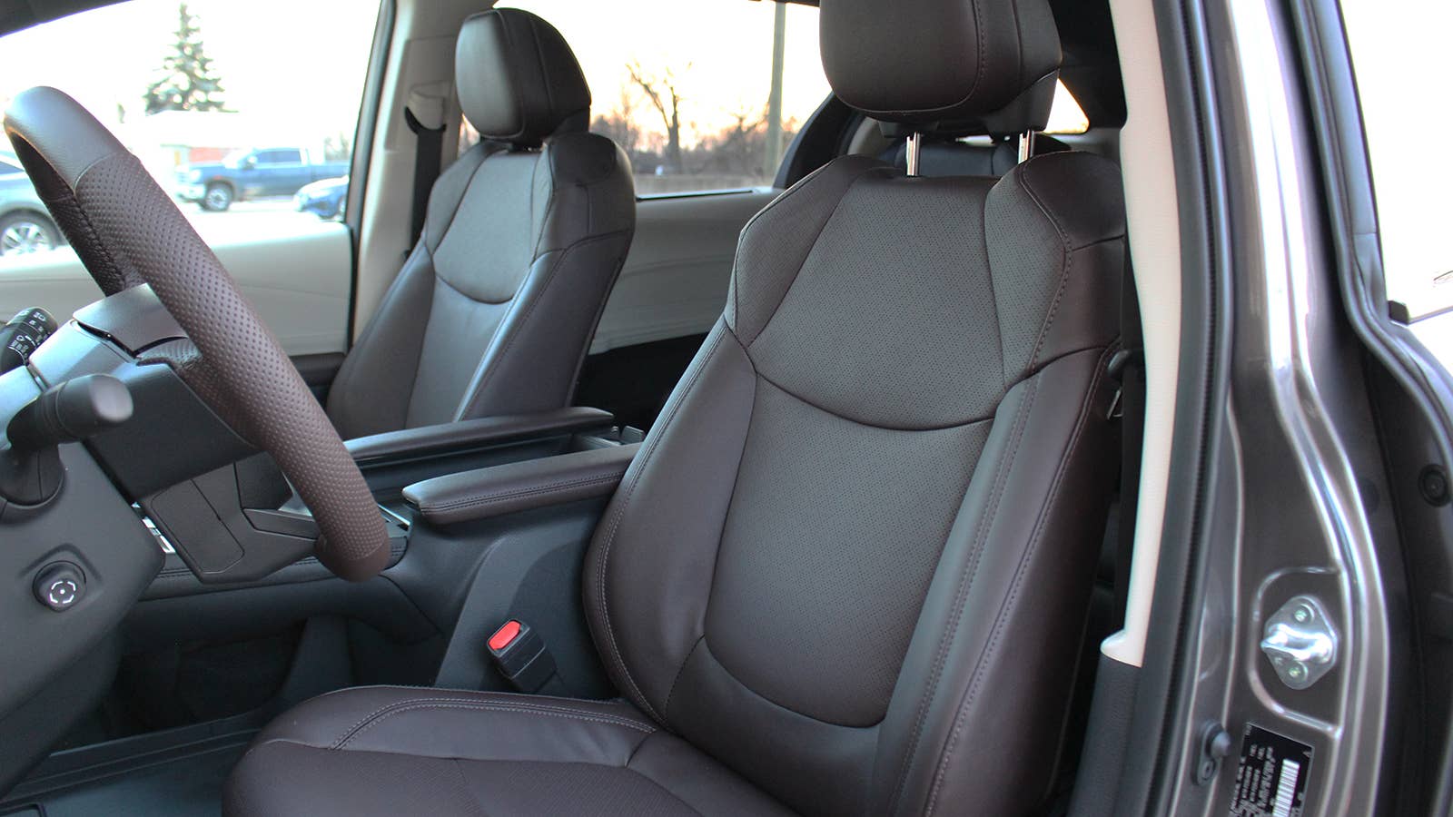 2023 Toyota Sienna Platinum AWD