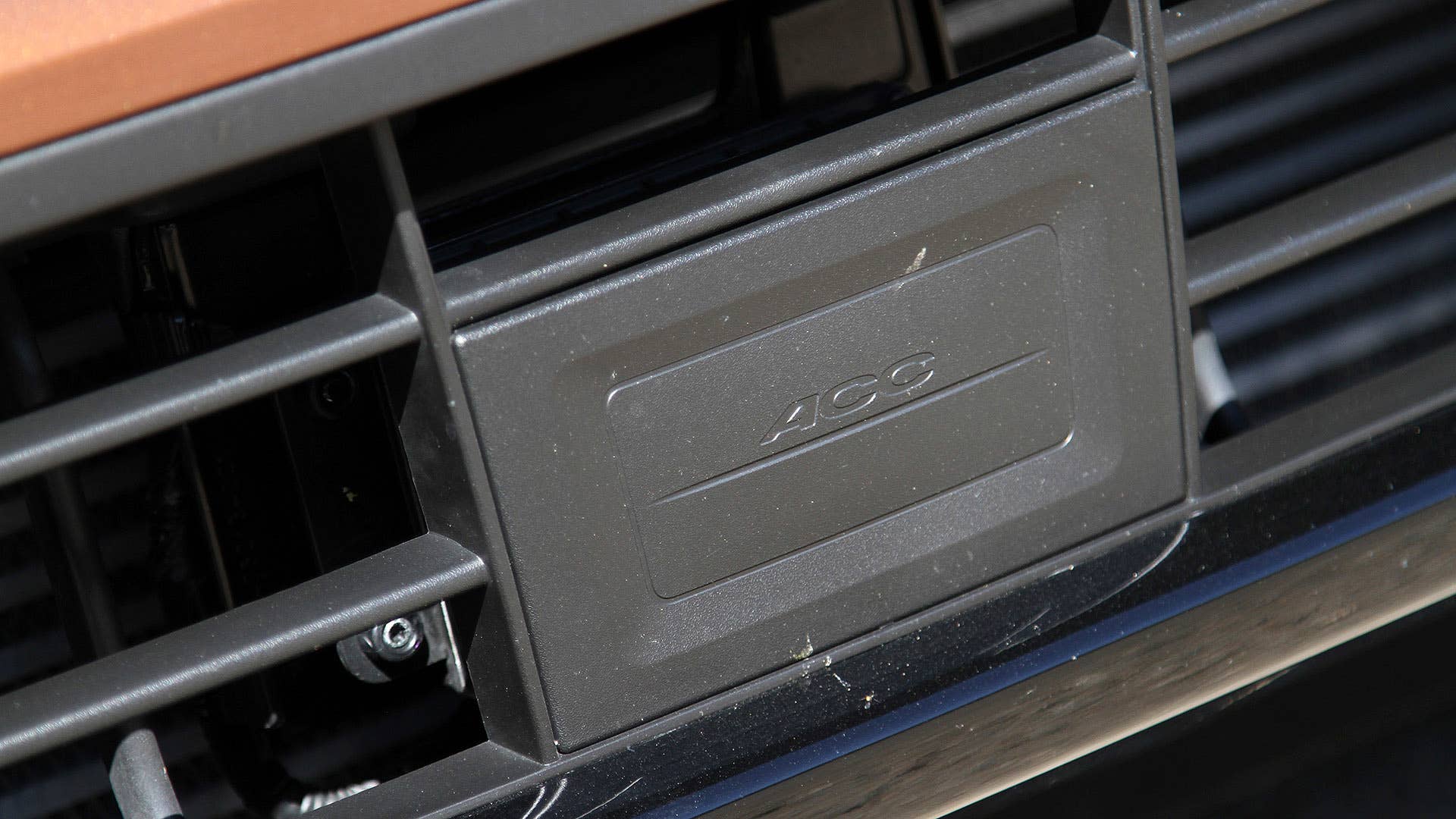 2017 Ford Escape grille