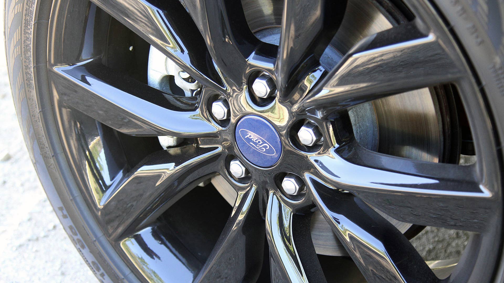 2017 Ford Escape wheel