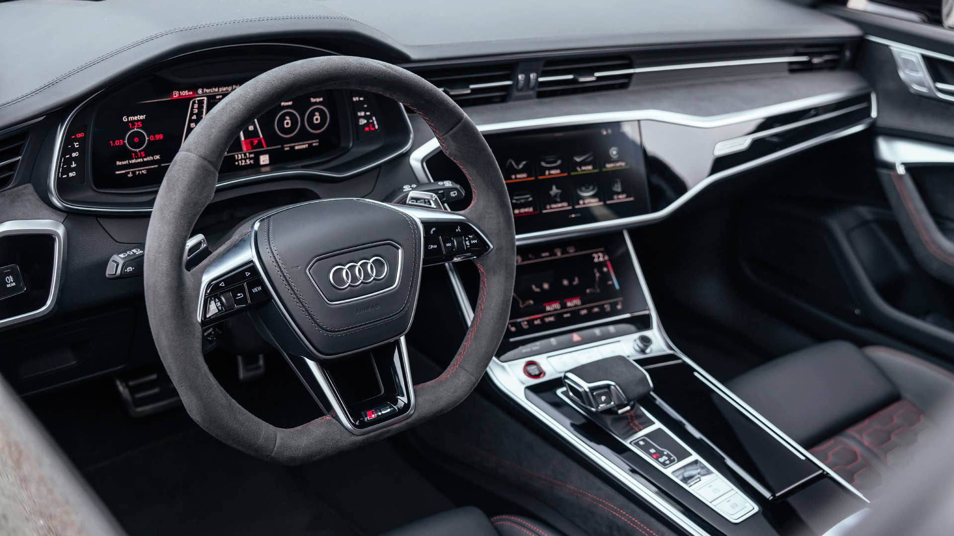 AUDI RS6 Avant performance mythosschwarz perleffekt