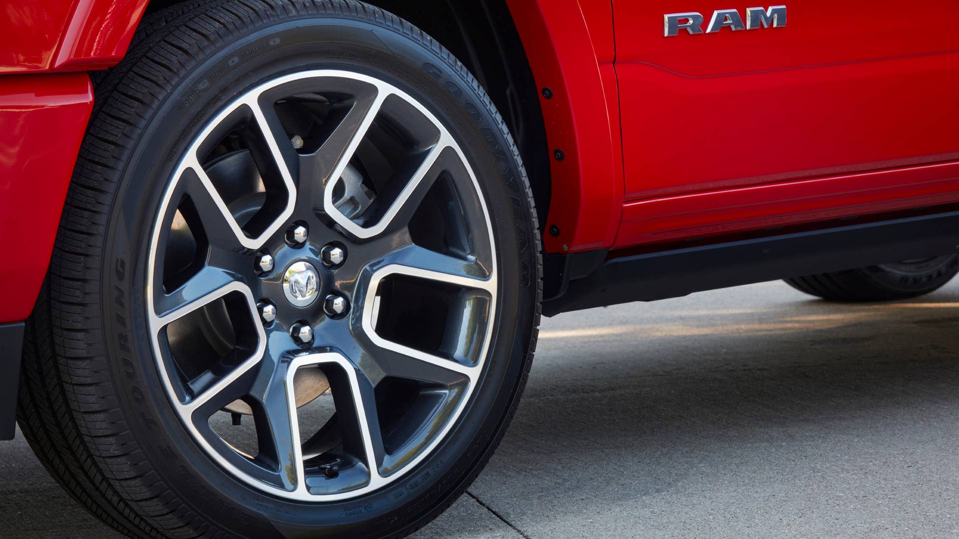 2023 Ram 1500 Laramie wheel