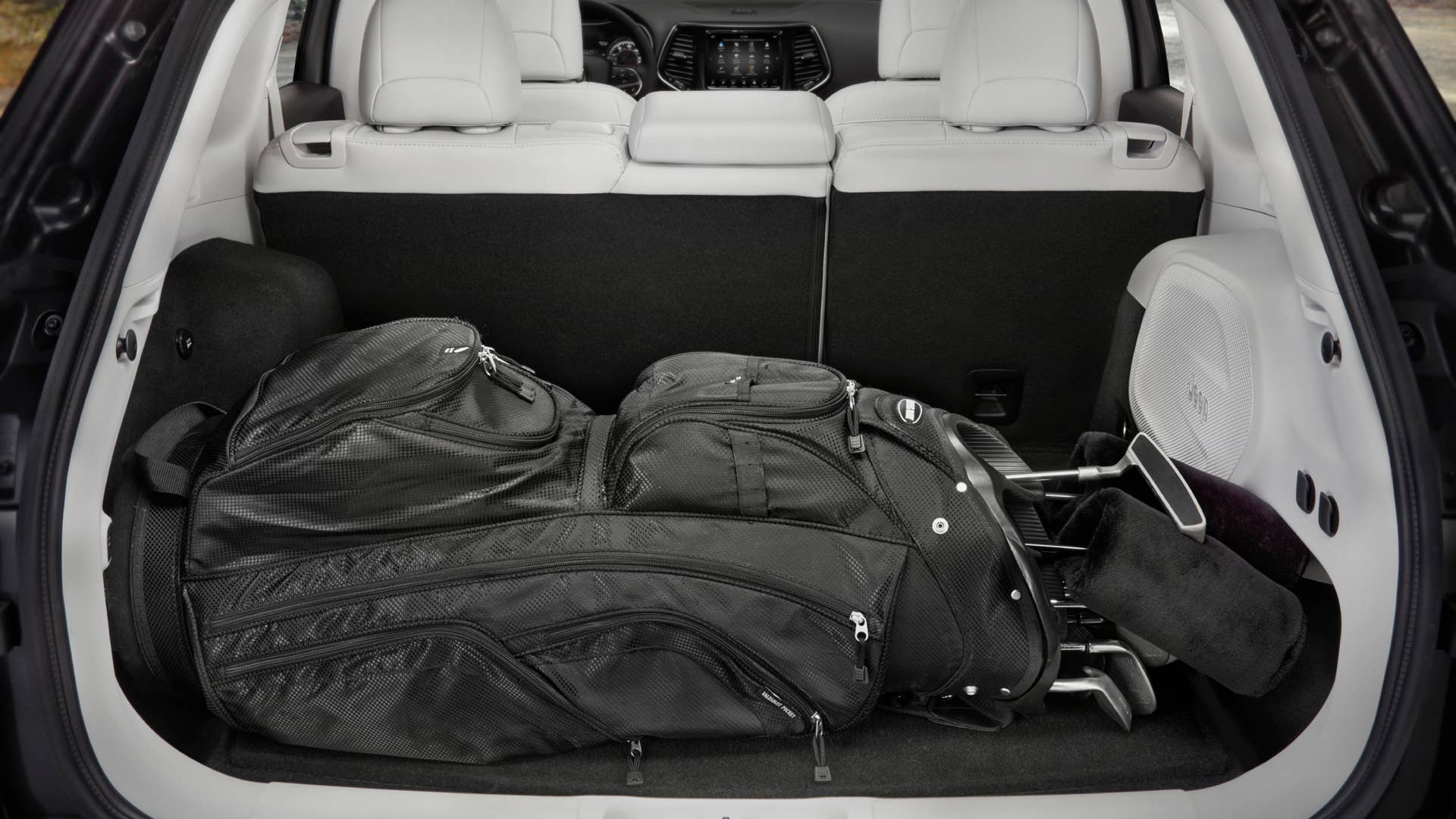 2022 Jeep® Cherokee Limited rear cargo area