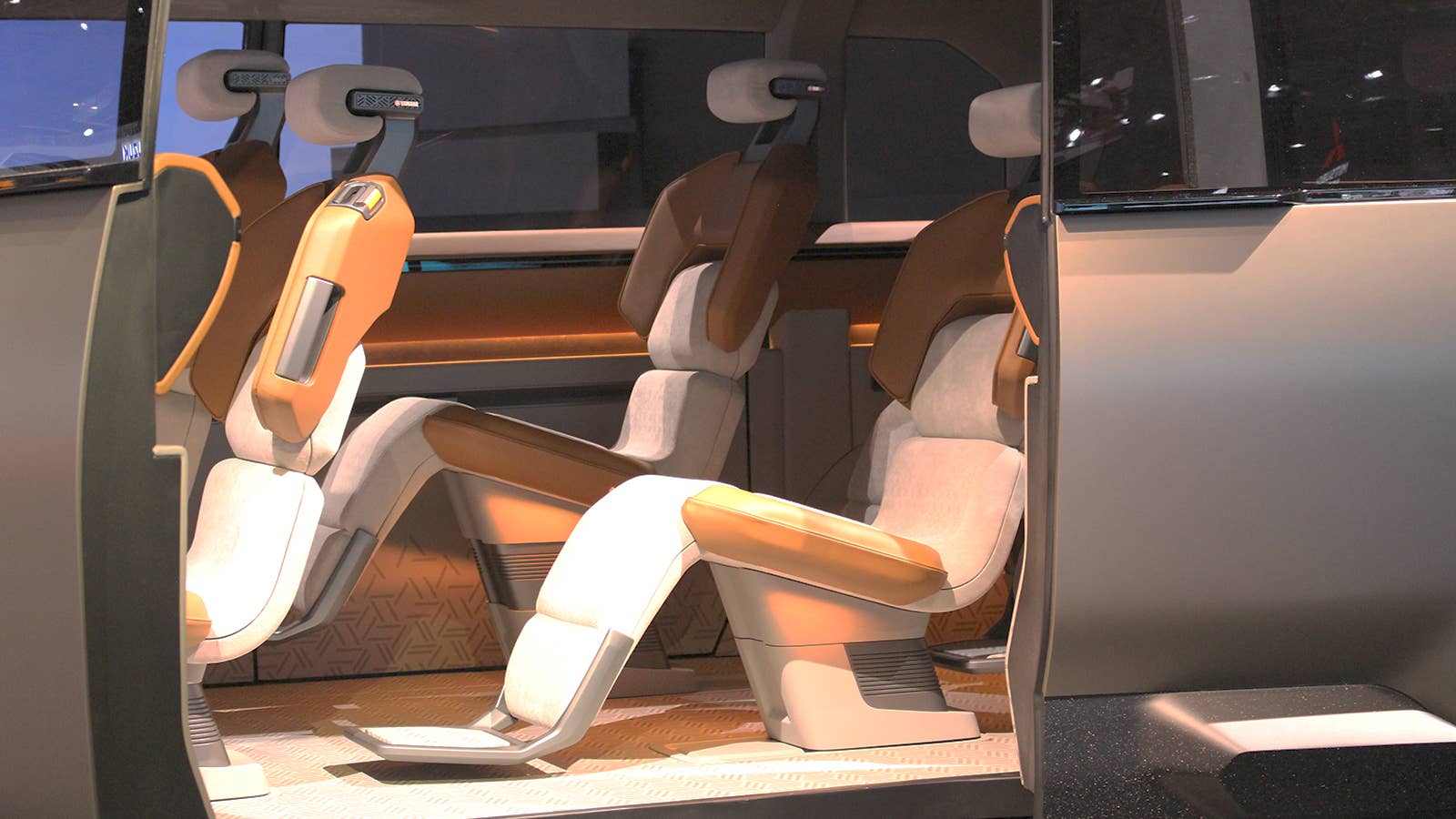 Mitsubishi D:X Concept