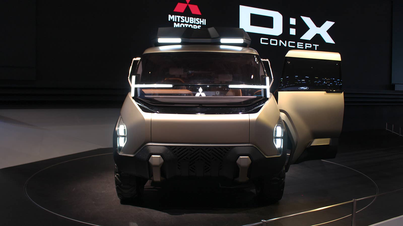 Mitsubishi D:X Concept