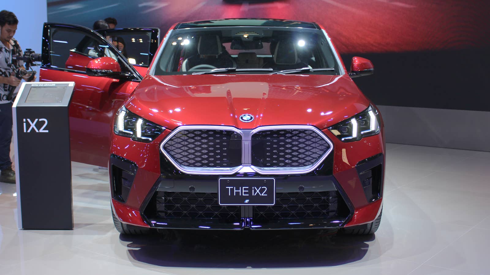 BMW iX2