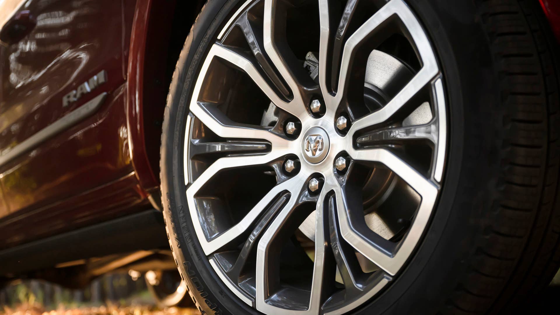 2025 Ram 1500 Tungsten wheel