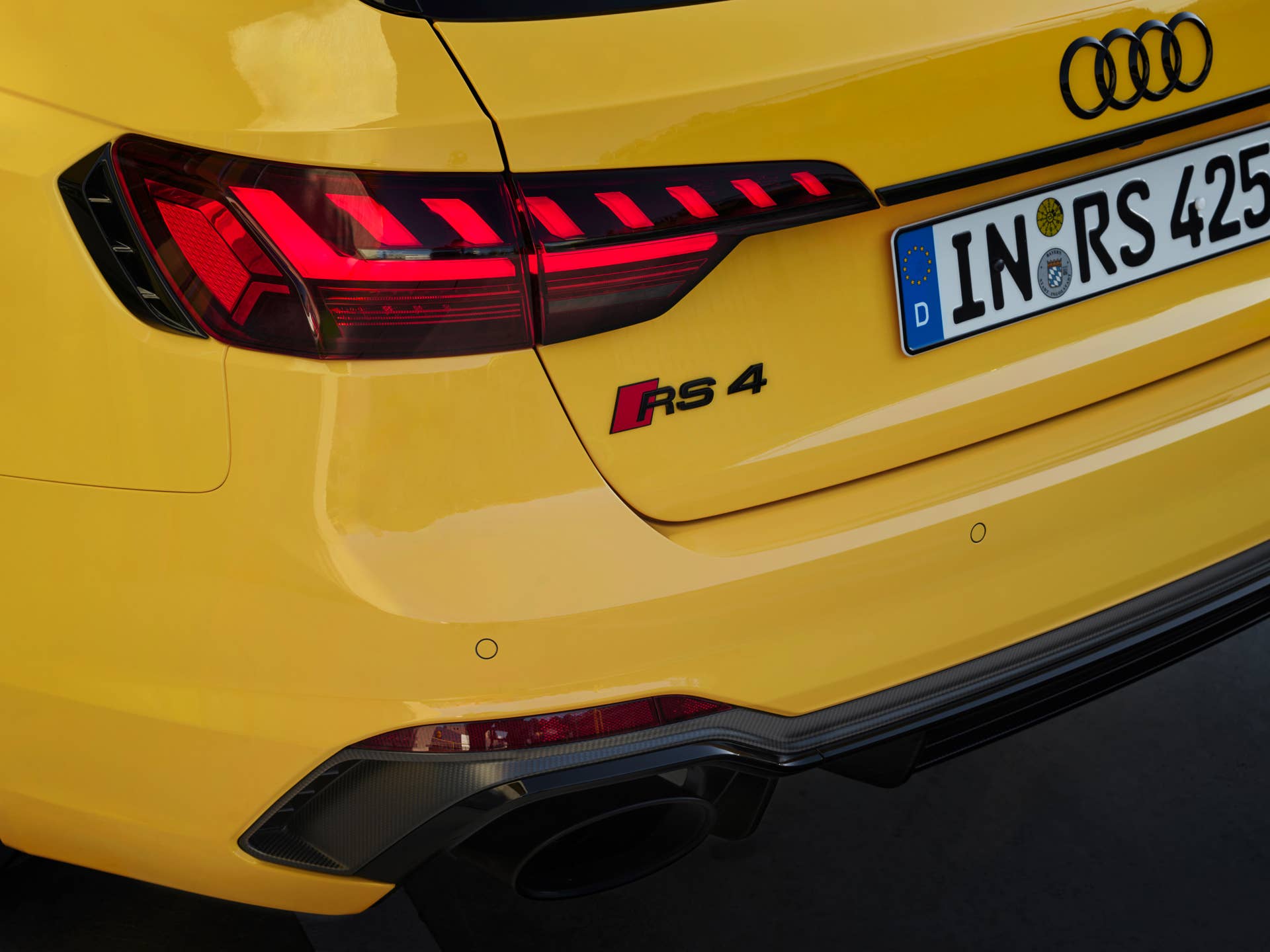 Detail, Colour: Imola Yellow