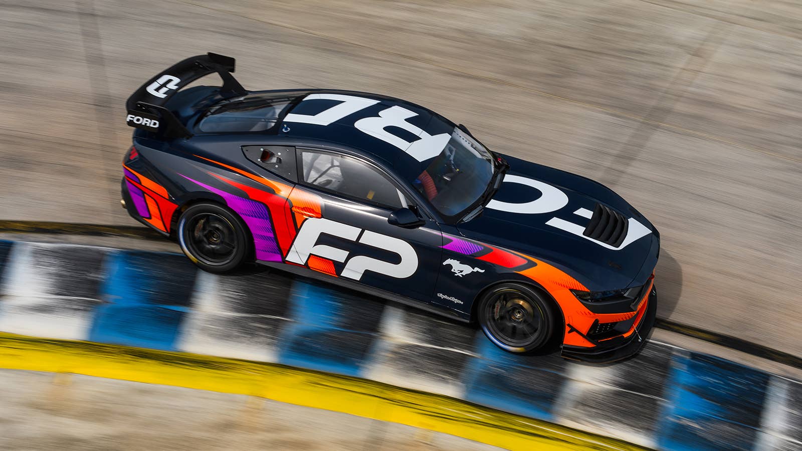 Ford Mustang GT4