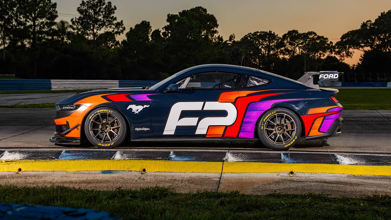 Ford Mustang GT4