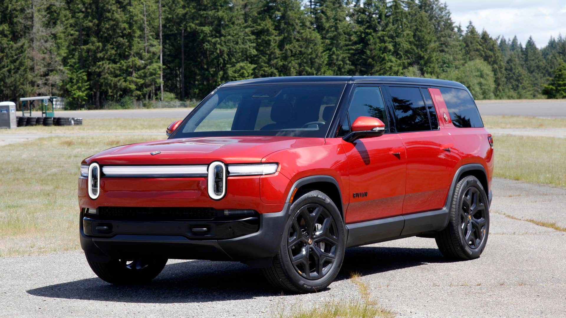 2025 Rivian R1T and R1S First Drive: Under-the-skin changes reap ...
