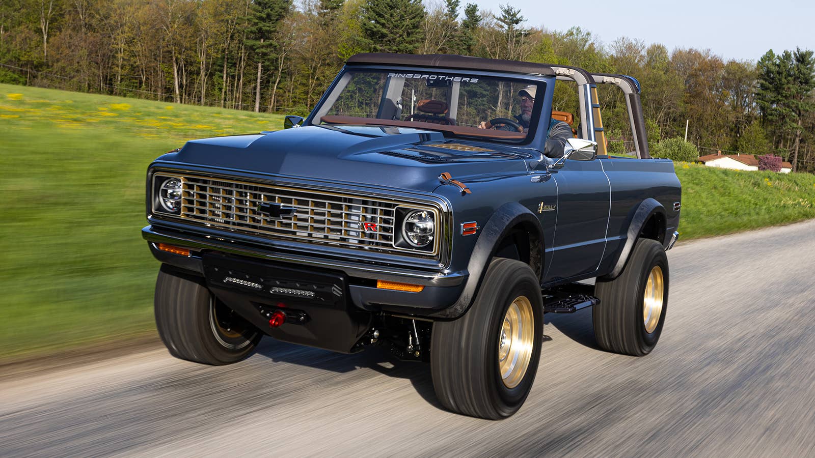 Ringbrothers' 1972 Chevy K5 Blazer Bully
