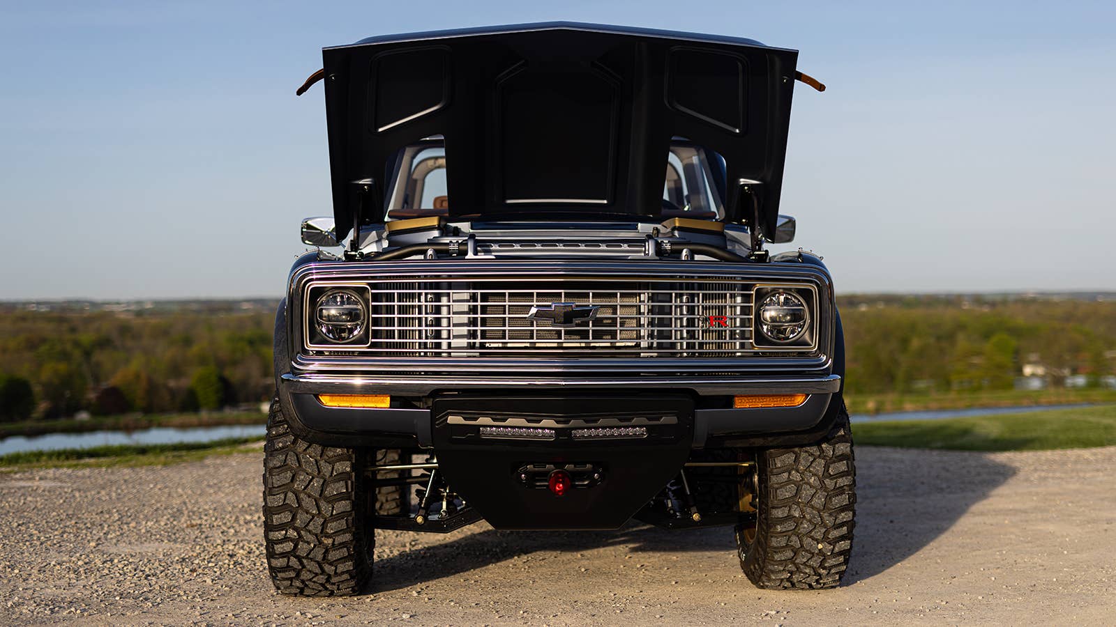 Ringbrothers' 1972 Chevy K5 Blazer Bully