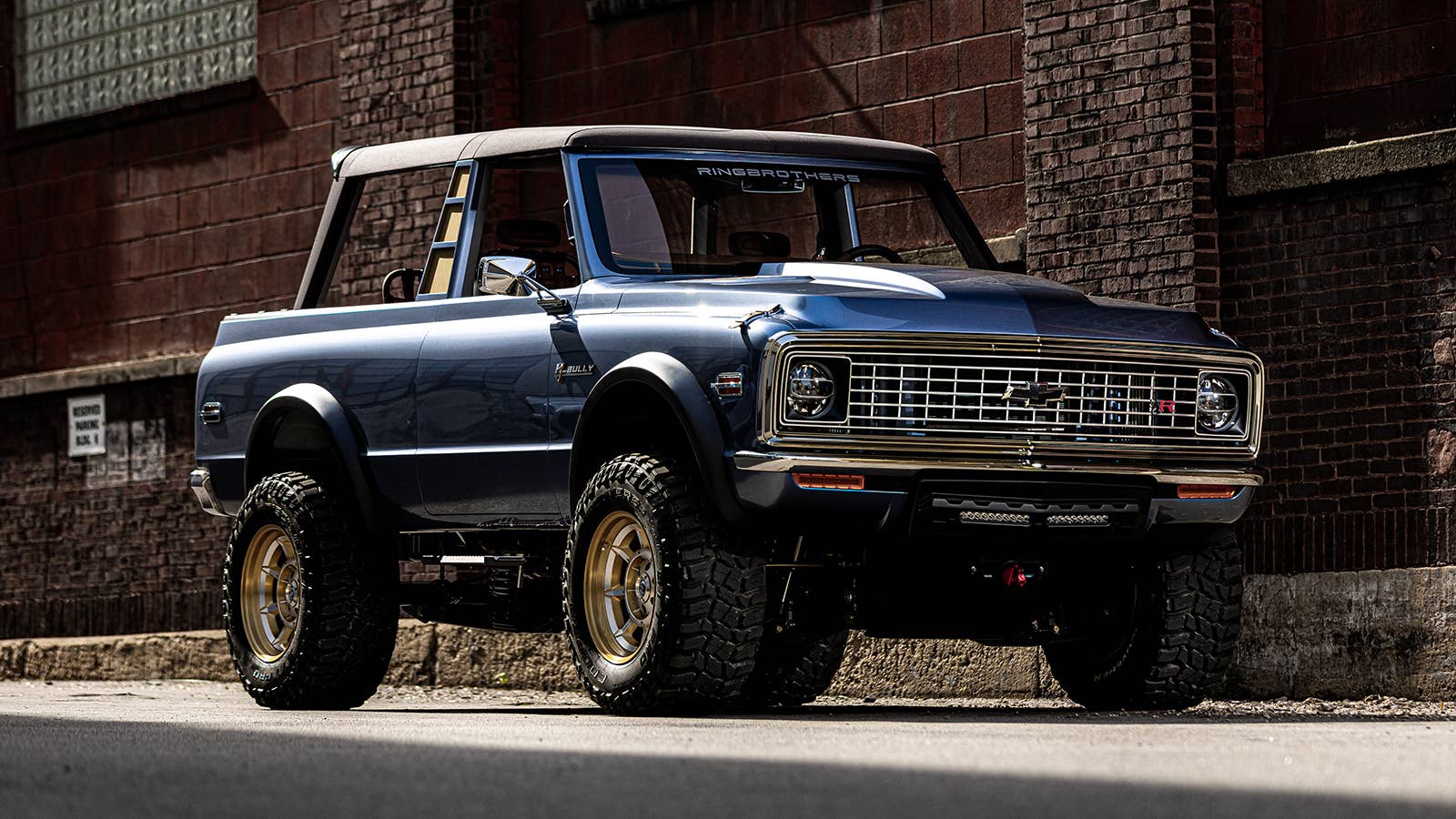 Ringbrothers' 1972 Chevy K5 Blazer Bully