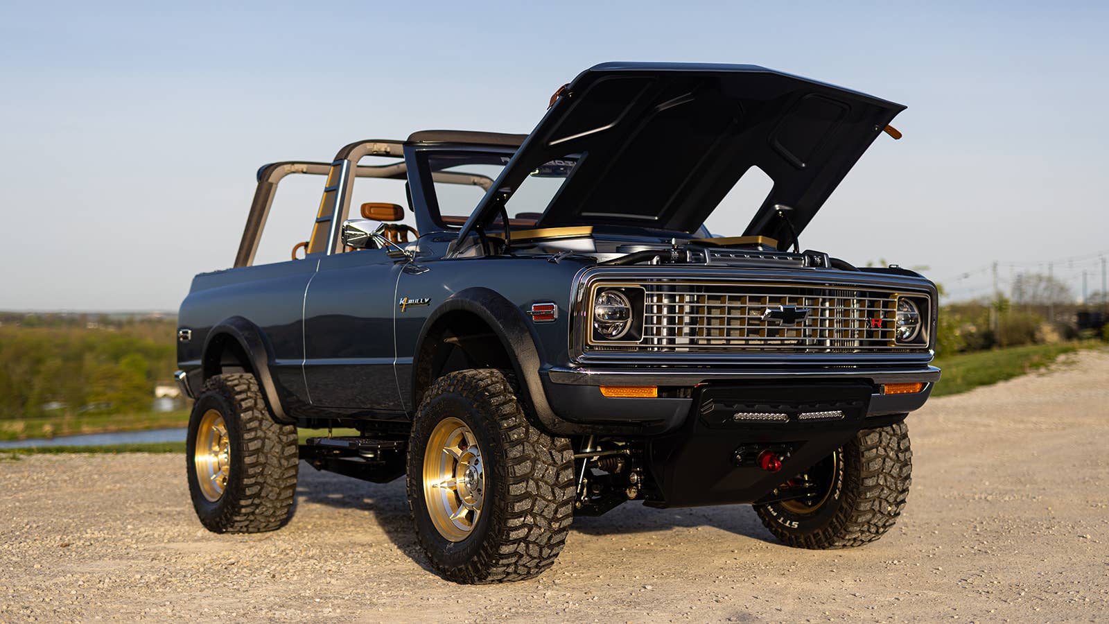 Ringbrothers' 1972 Chevy K5 Blazer Bully