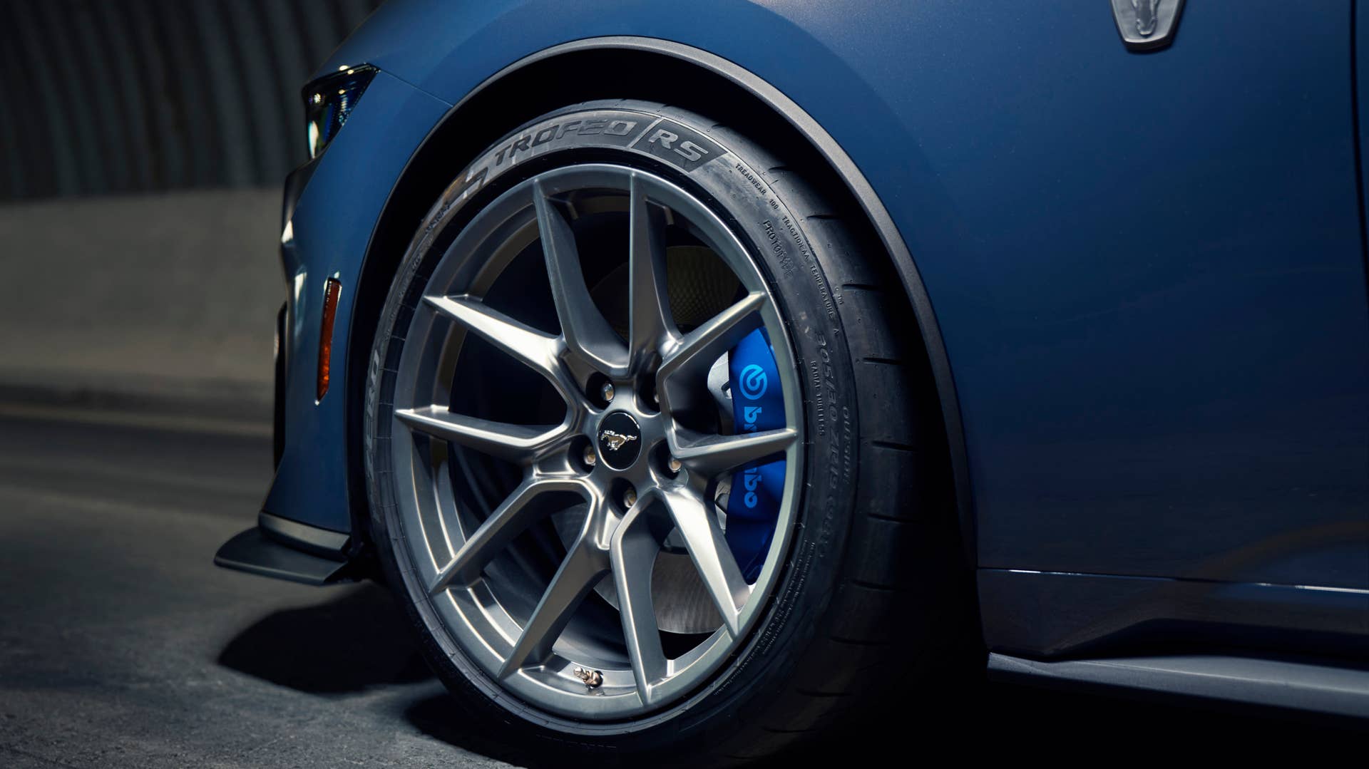 With sinister looks and a specially modified 5.0-liter V8 – the most powerful 5.0-liter V8 ever, projecting 500 horsepower – Dark Horse expands the Mustang lineup and sets a new benchmark for American street and track performance that could only come in a Mustang. Pre-production vehicles shown.