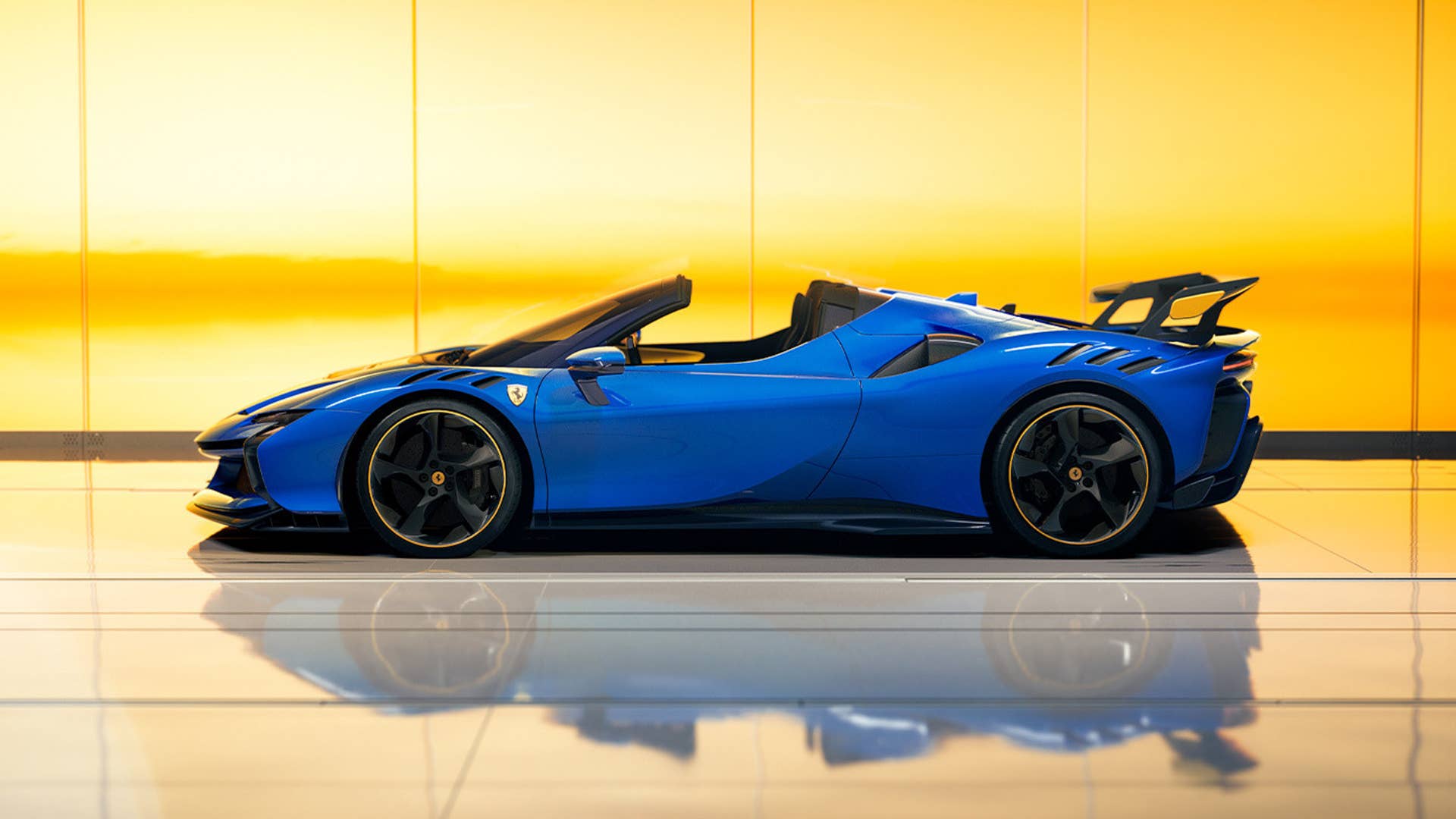 The Billion-Pound Bag: Hypercar Convoy Crashes the Supercar Meet — image 2