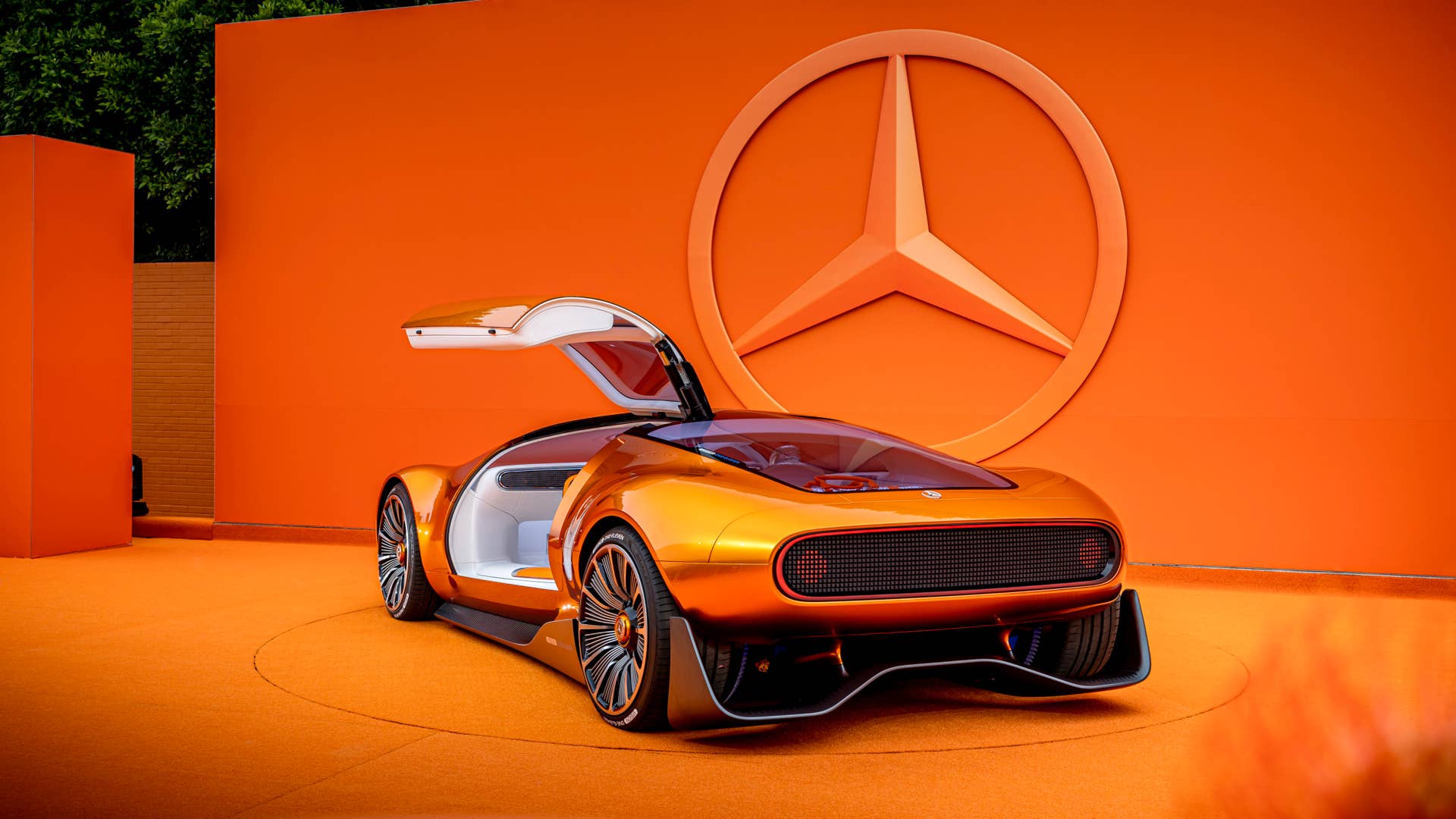 Vision One-Eleven: Mit dem Mercedes-Benz Vision One-Eleven präsentiert Mercedes-Benz eine neue Sportwagenstudie, die eine höchst dynamische Formensprache mit innovativer, vollelektrischer Antriebstechnologie kombiniert. // Mercedes-Benz presents a new sports car study. The Vision One-Eleven combines a highly dynamic design language with innovative all-electric powertrain technology.